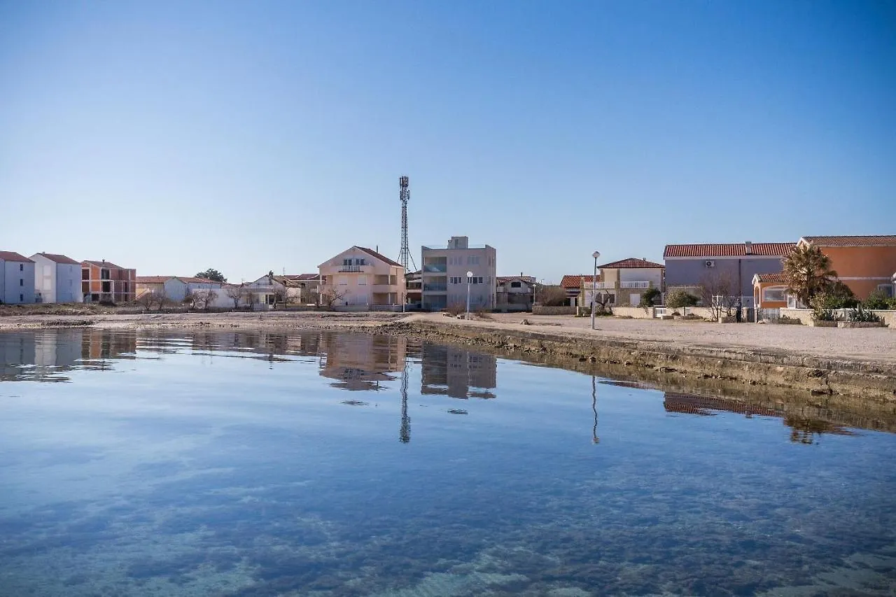Apartment Losacker Vir Croatia