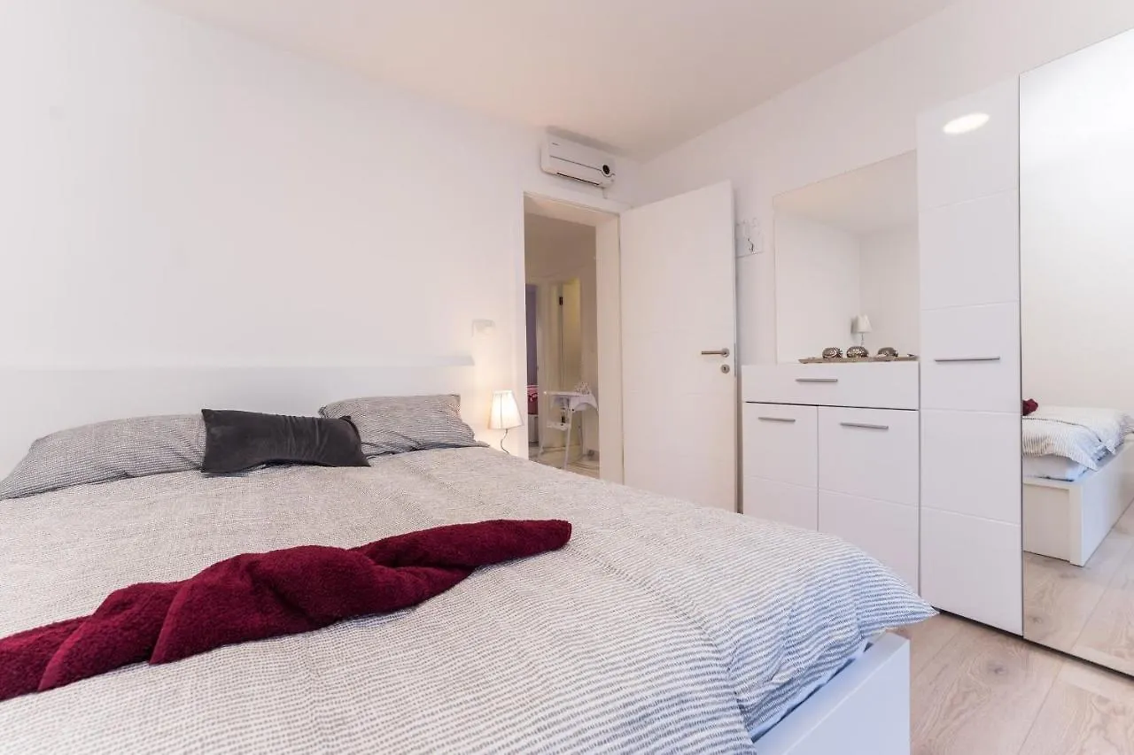 Apartment Losacker Vir